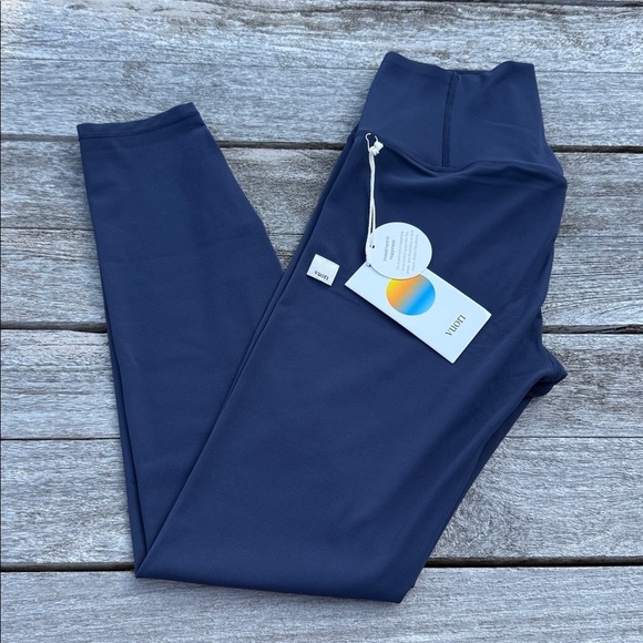 Vuori Pants - Vuori AllTheFeels legging size Small NWT BLUE COAST